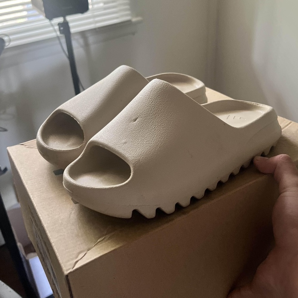 Adidas Yeezy Slide Bone